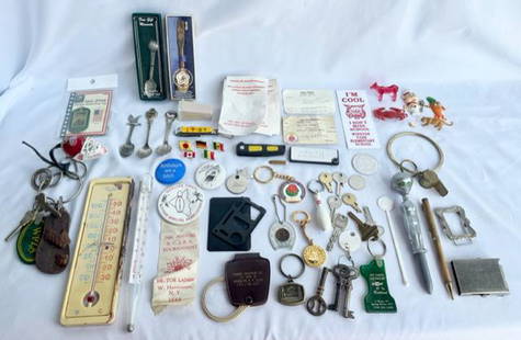 Assortment of Collectables: Assortment of Collectables Keys - Thermometer - Pocket Knife - Lighter - Key Chain Belt Buckle - Pens - Pins - Magnets - Souvenir Spoons and other assorted items. Photos are considered part of the 