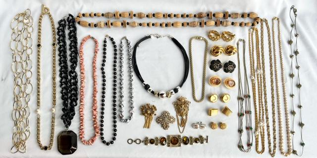 Assortment of Nice Costume Jewelry (1 of 14)