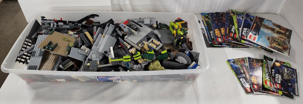 Large Collection of Assorted Legos & Instructions (1 of 8)