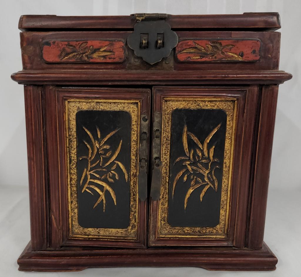 Vintage Asian Wood Carved Dresser/Jewelry Box (1 of 7)
