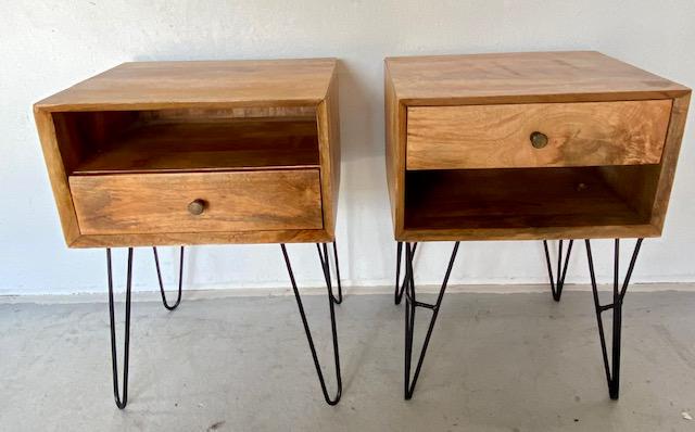 2 Metal Base MCM Look Side/End Tables (1 of 13)