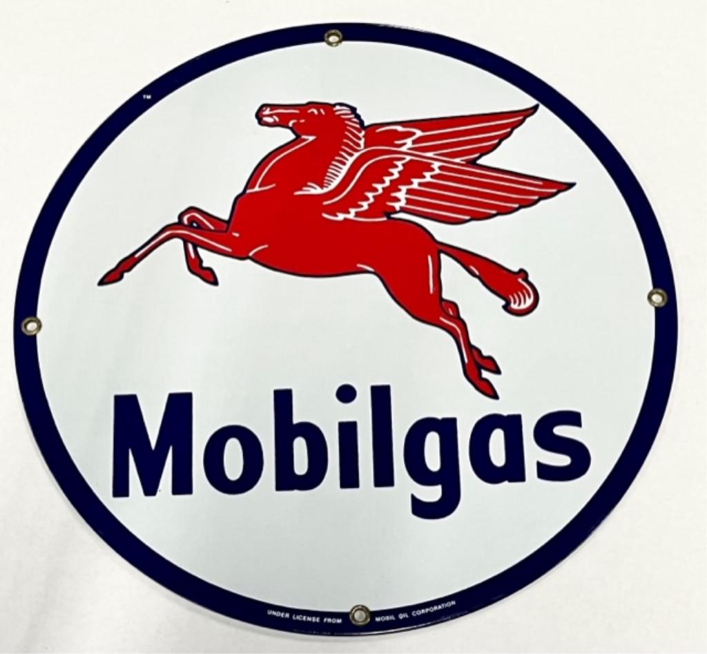 Andy Rooney Enameled Mobilgas Sign: Andy Rooney Enameled Mobilgas Sign. Under License from Mobil Oil Corporation. Apx. 11" Diameter. Photo's are considered part of the description and condition.