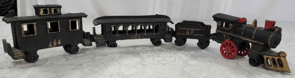 4 Piece Cast Iron Train (1 of 8)