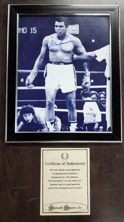 Muhammad Ali Signed Photo   COA (1 of 2)