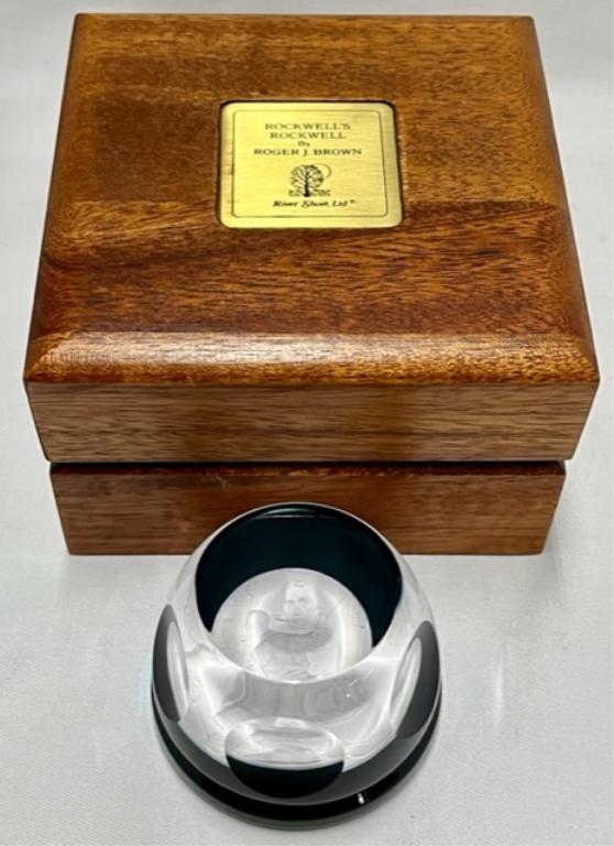 Norman Rockwell Art Glass Sevres Paperweight (1 of 9)