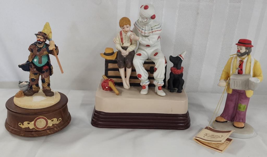 3 Collectible Clown Figures and Music Boxes (1 of 9)