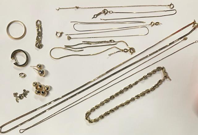 Assortment of Scrap 14k - 18g (1 of 8)