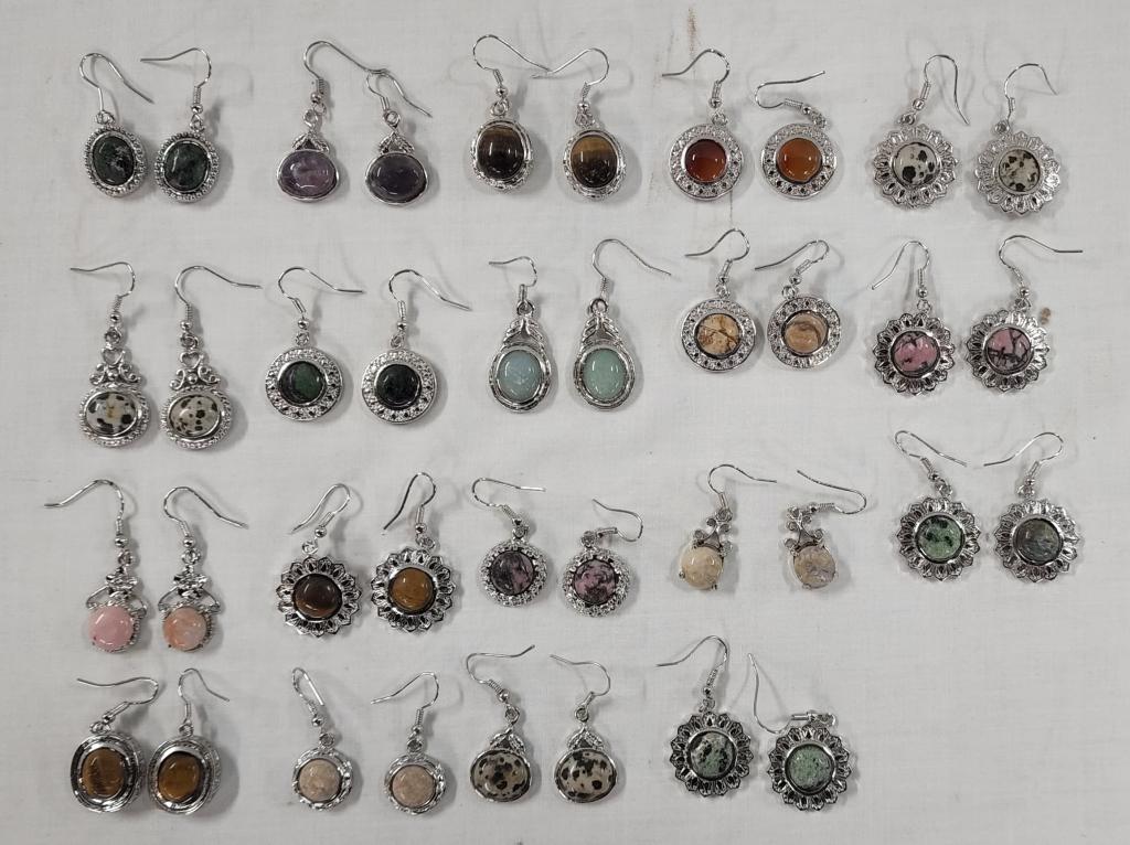 19 Pairs of Hanging Dangle Pierced Earrings (1 of 3)