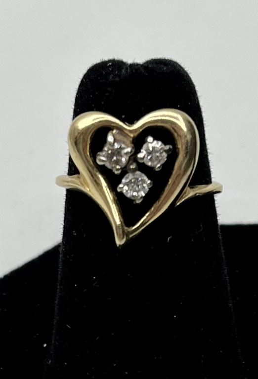 14k Diamond Heart Ring - 4.1g TW (1 of 8)