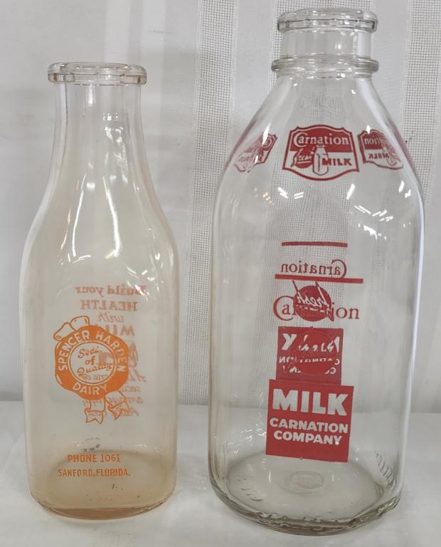 2 Vintage Glass Milk Bottles (1 of 8)