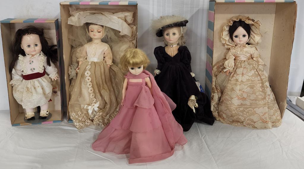 Collection of 5 Effanbee Dolls: Collection of 5 Effanbee dolls. - 1965 - 1978. - All are 15"H - 17'h. - Dolls are in good shape. - Clothes are dirty. - 3 have original boxes. Photos are considered part of the description and conditi