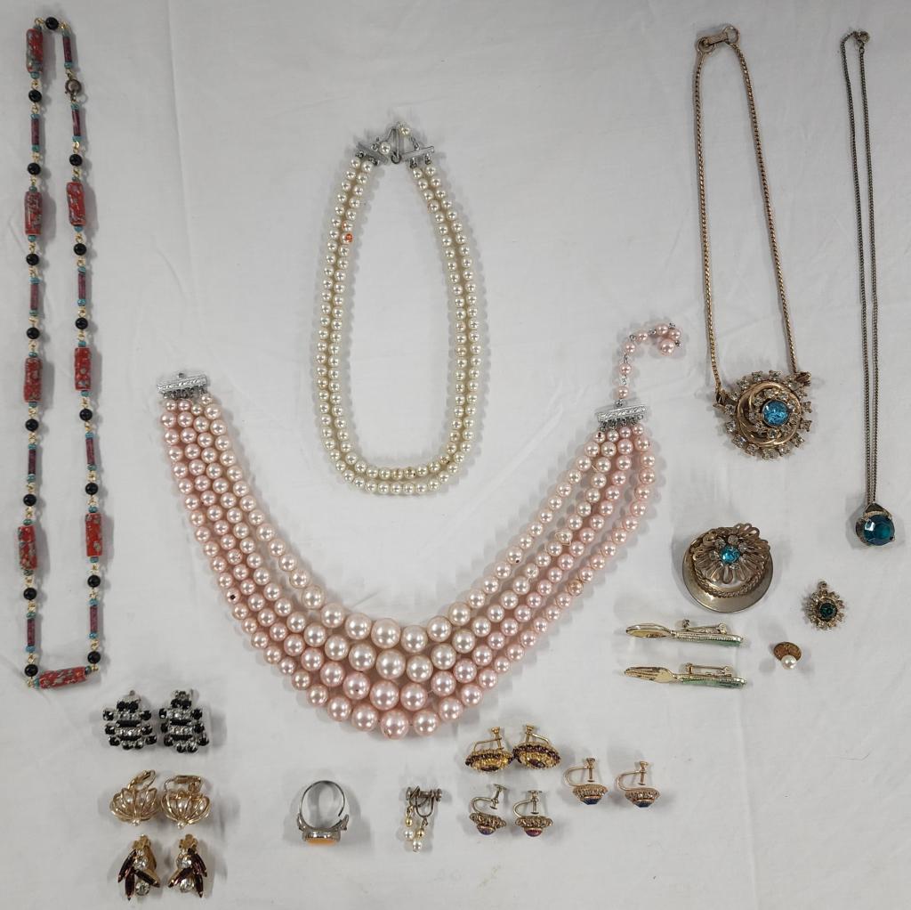 Assortment of Nice Costume Jewelry (1 of 6)