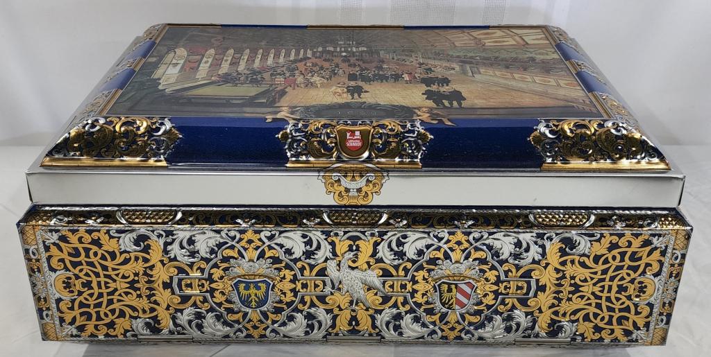 Vintage German Biscuit/Cookie Tin (1 of 9)