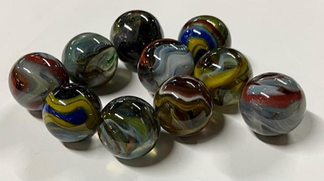 10 Dave McCullough "Appalachian Sunrise" Marbles: 10 Dave McCullough "Appalachian Sunrise" marbles. - nice bright colors. - no apparent cracks or chips. Photos are considered part of the description and condition.