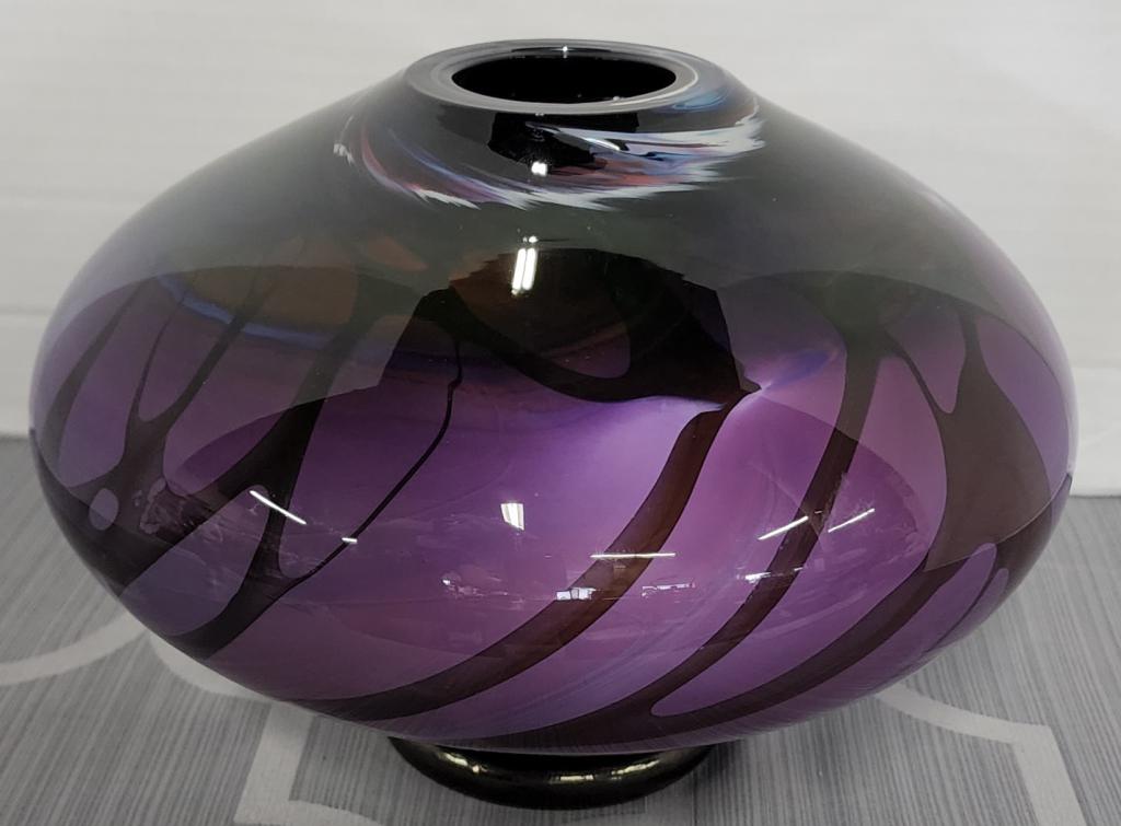 Stunning Signed Hand Blown Art Glass Vase (1 of 14)