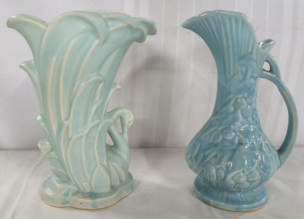 2 Very Nice Pieces of McCoy Pottery (1 of 11)
