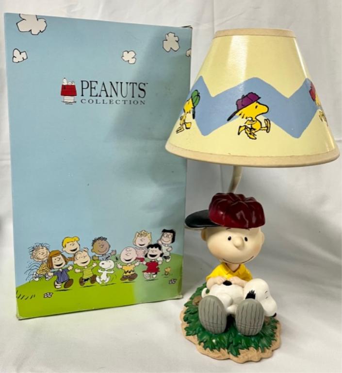 Collectable Charlie Brown & Snoopy Lamp In Box (1 of 17)