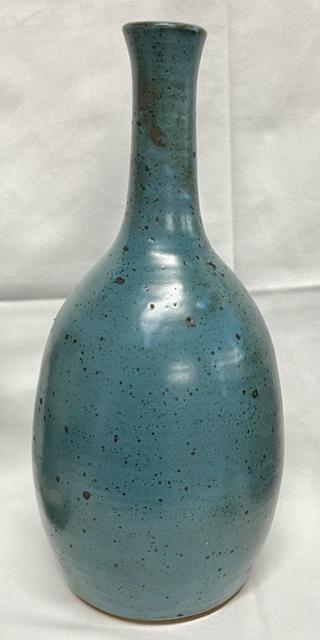 Wilford Dean signed stoneware vase.: Wilford Dean signed stoneware vase. - heavy. - approx. 7"W X 13 1/2"H. Photo's are considered part of the description and condition.