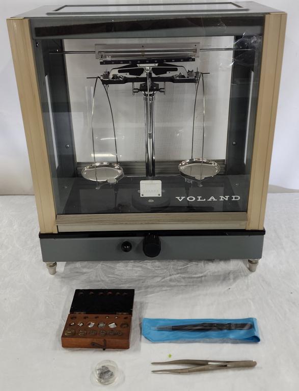 Voland Corporation Precision Balance Scale (1 of 9)