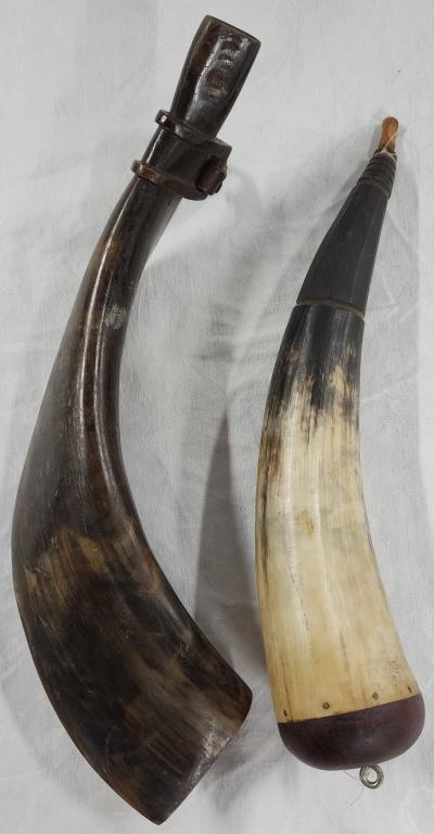 2 Vintage Black Powder Horns (1 of 9)