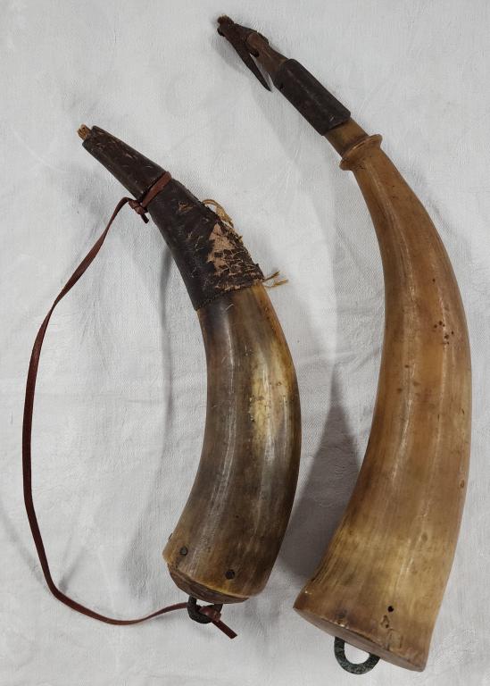 2 Vintage Black Powder Horns (1 of 9)