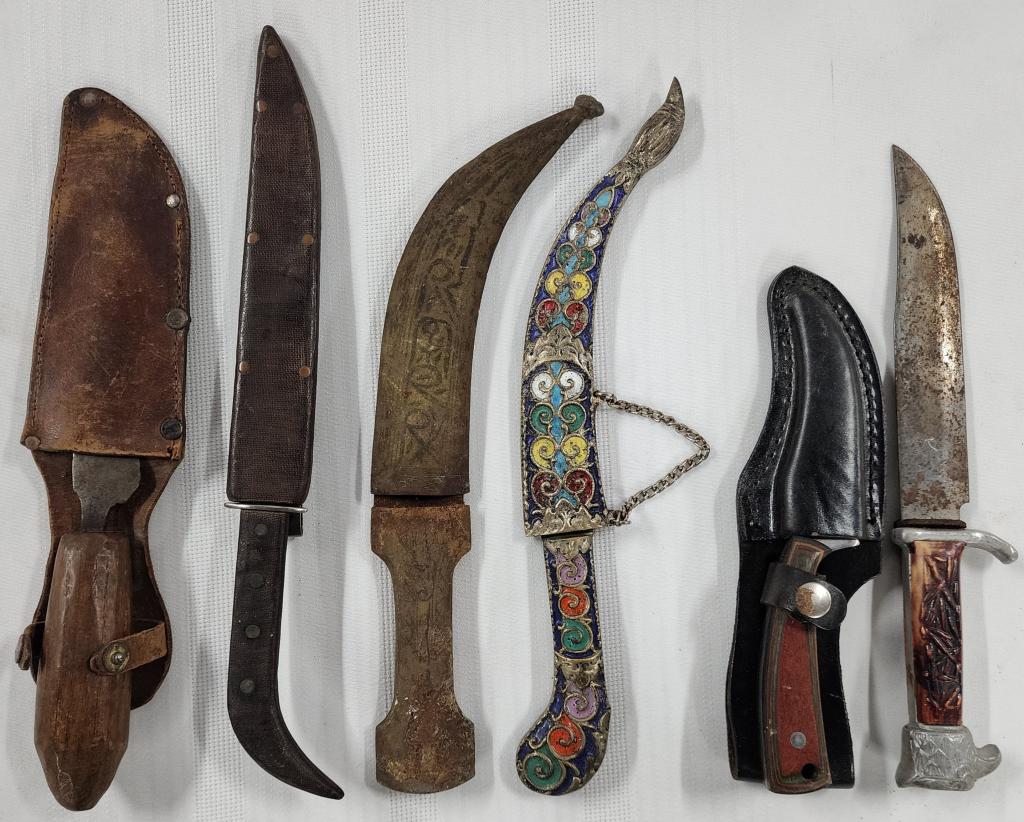 Assortment of 6 Vintage Knives (1 of 6)