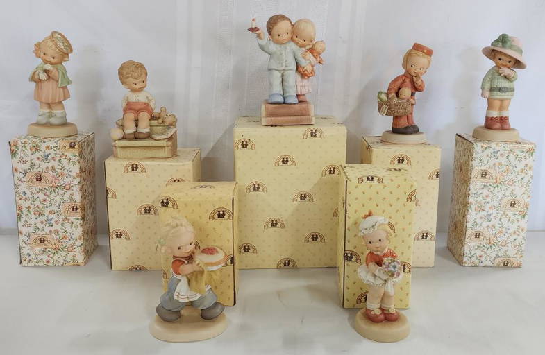 Collection Of 7 Memories Of Yesterday Figurines