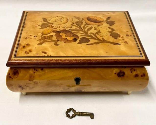 Reuge Inlaid Music Box with Key Dec 14, 2022 Berner's Auction in FL