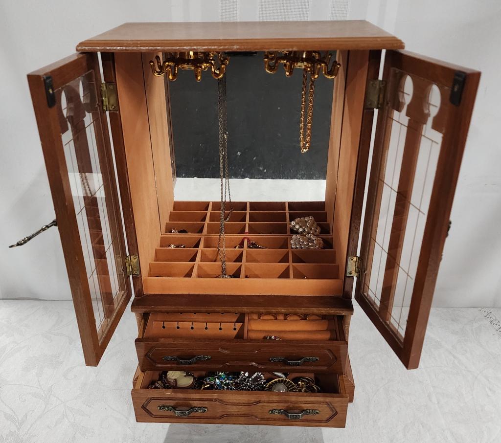 Wooden Jewelry Box with Costume Jewelry Contents (1 of 9)