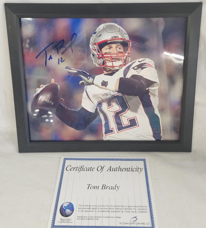 Tom Brady Signed Framed Picture  with COA (1 of 3)