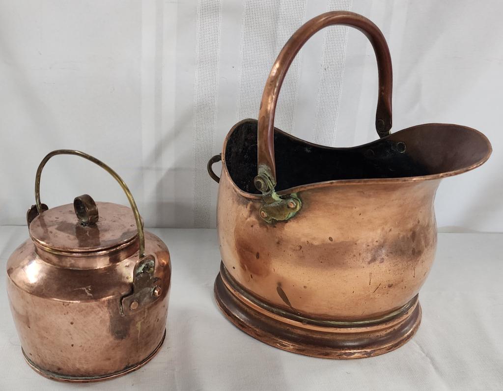 2 Antique Style Copper Pots (1 of 7)