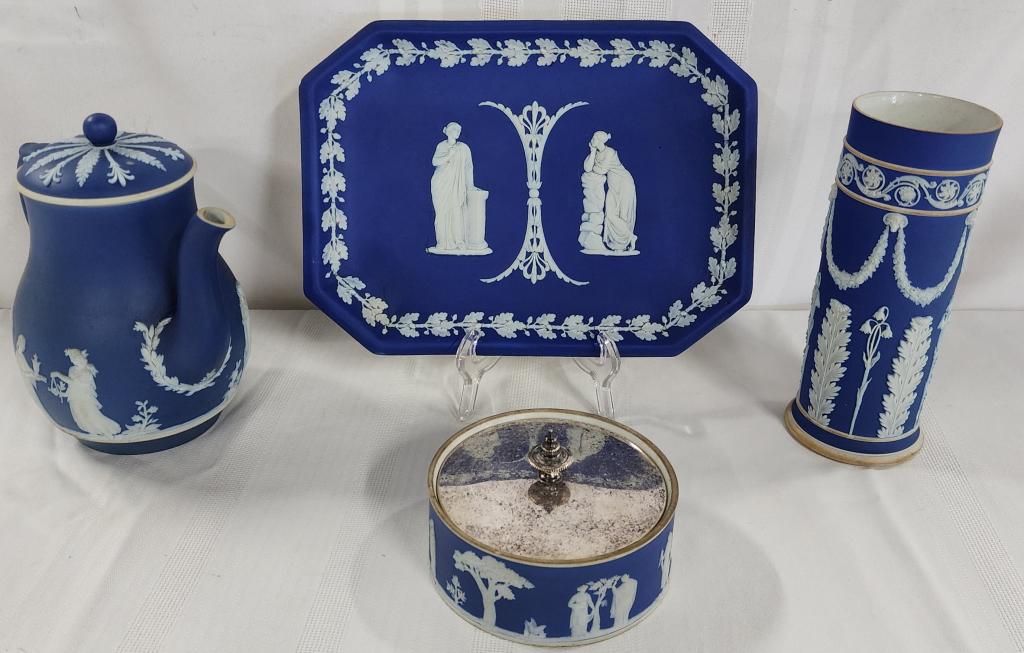 Collection of 4 Wedgwood Jasper Pieces. (1 of 20)