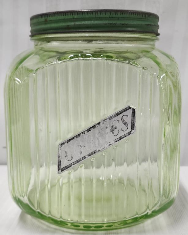 Vintage Vaseline Glass Cookie Jar with Lid (1 of 10)