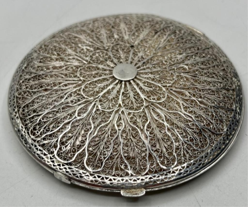 Beautiful Sterling Filigree Compact - 3.03oz (1 of 8)