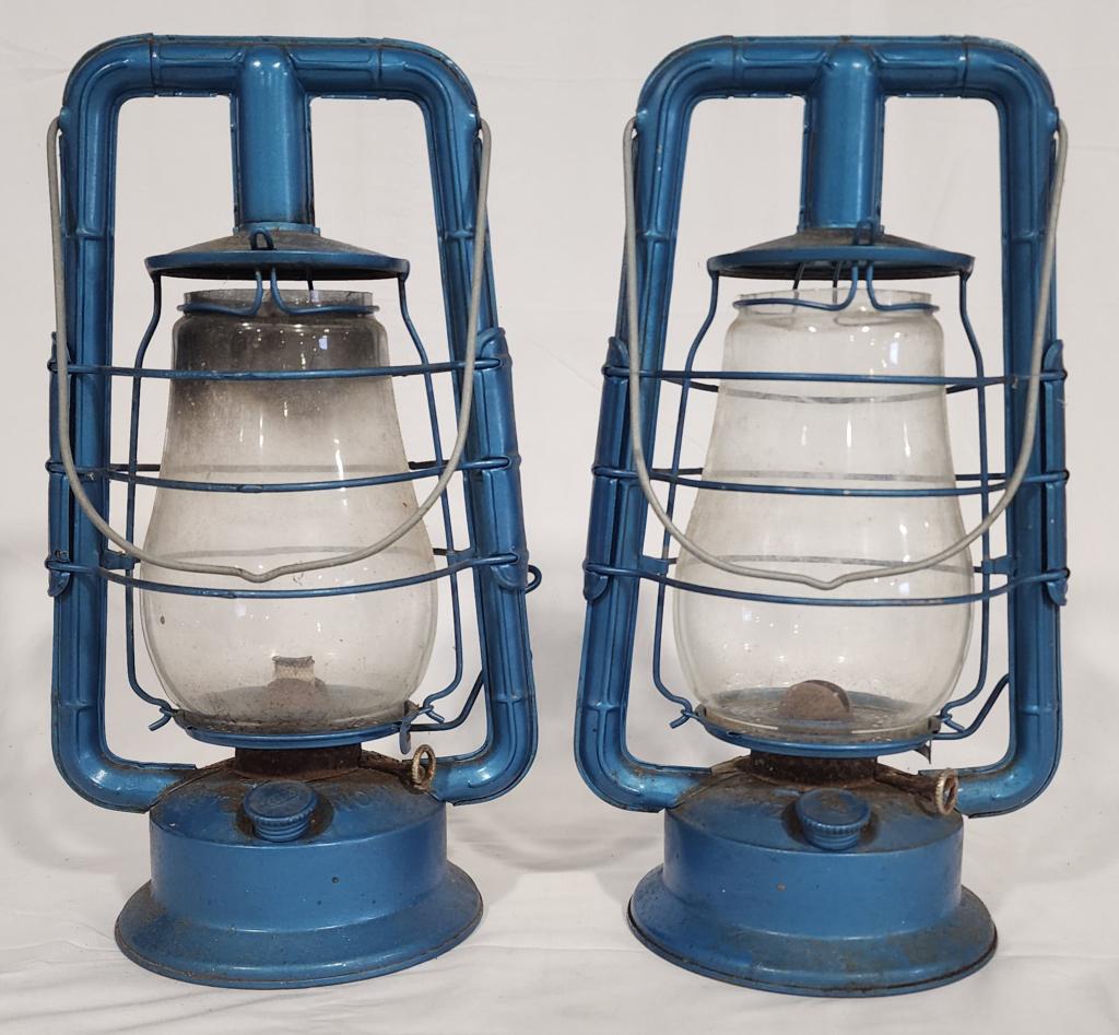 Pair of 13" Dietz #10 Oil Lanterns: Pair of 13" Dietz #10 Oil Lanterns. Hot Blast Monarch Oil Lanterns. Aged Condition. Photos are considered part of the description and condition.