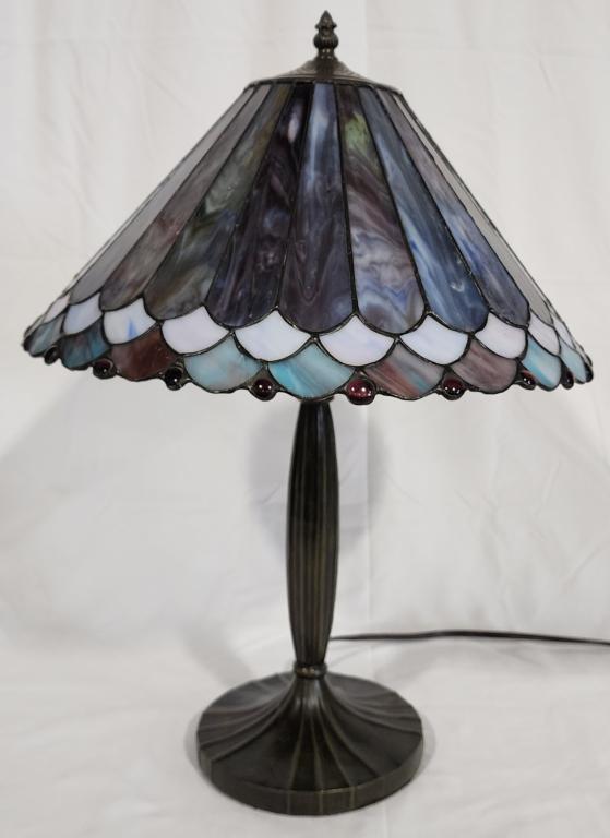Quoizel Collectible Stained Glass Table Lamp Auction