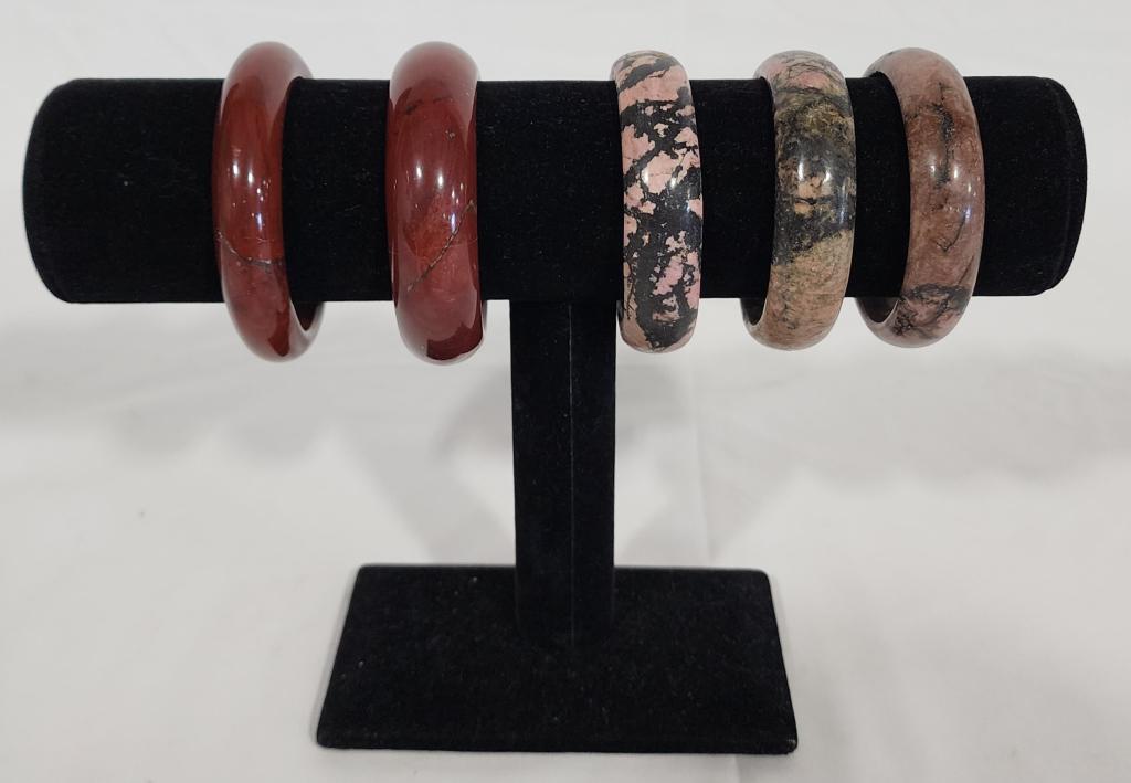 Collection of 5 Natural Stone Bracelets: Collection of 5 Natural Stone Bracelets. Jade. Jasper Unakite(?). Sizes vary. Photos Are Considered Part Of The Description And Condition.