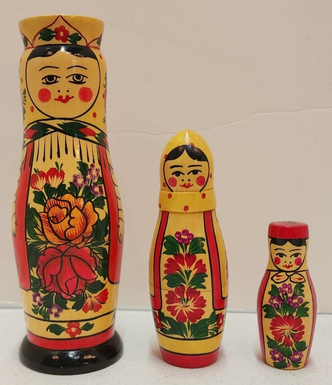 Semionov Style Russian Nesting Dolls: Semionov style Russian nesting dolls. 3 doll set. Made in Russia. 3.5" - 8"H. Photos are considered part of the description and condition.