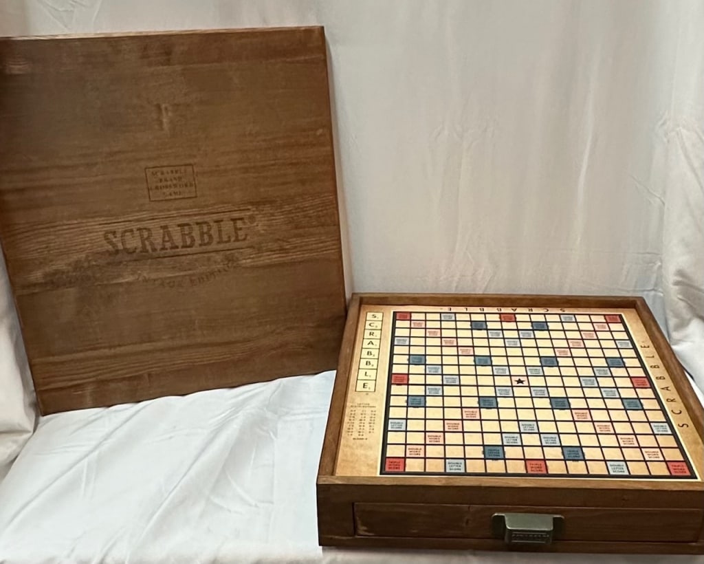 Exclusive Vintage Edition Scrabble Game (1 of 9)