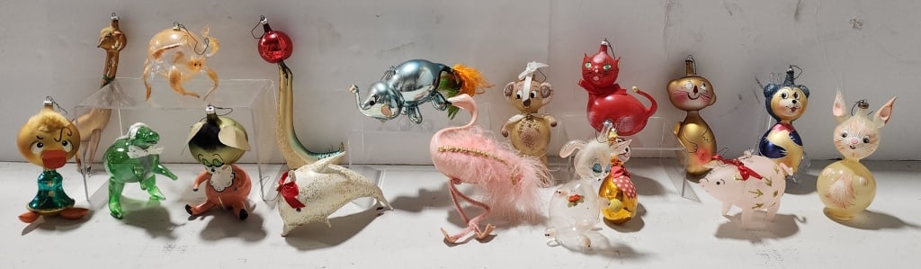 17 Assorted Handblown Glass Ornaments (1 of 9)