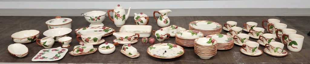 75 Piece Service for 8 Franciscan Dinnerware & Service  Pieces (1 of 11)