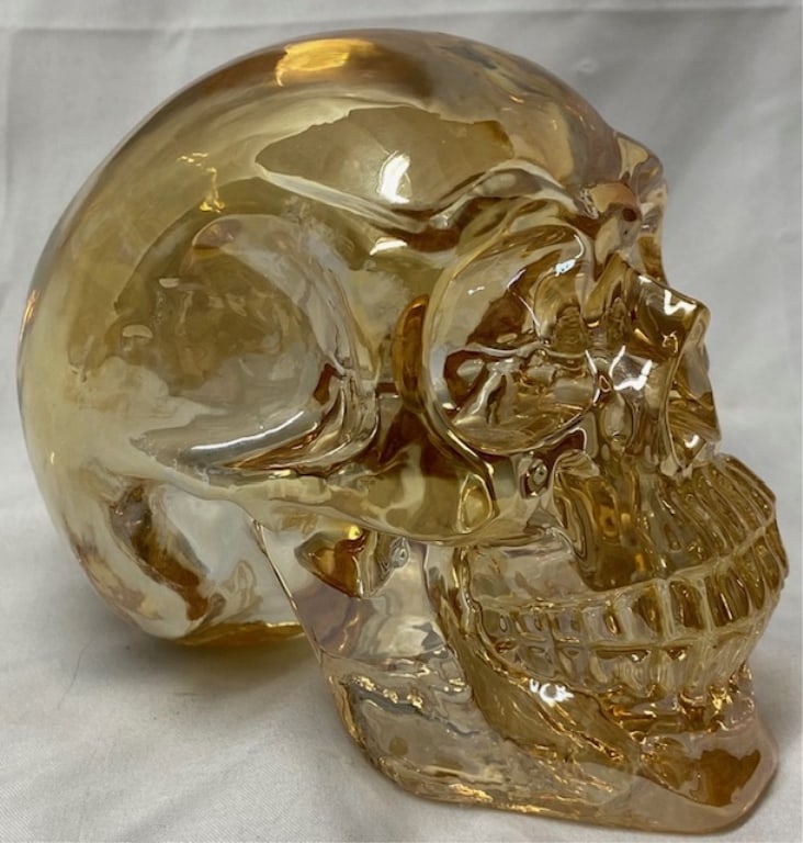 Aura Glass Carved Skull (1 of 7)