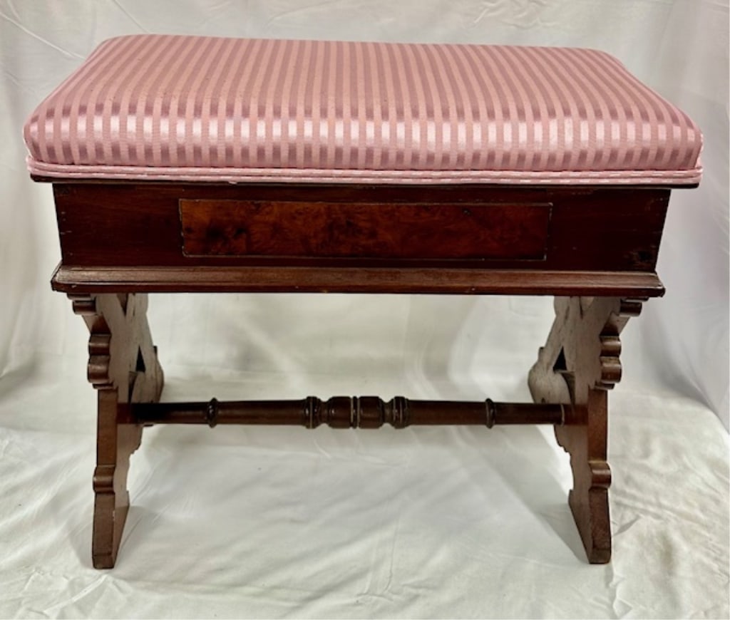 Vintage Lift Top Slipper Bench (1 of 11)