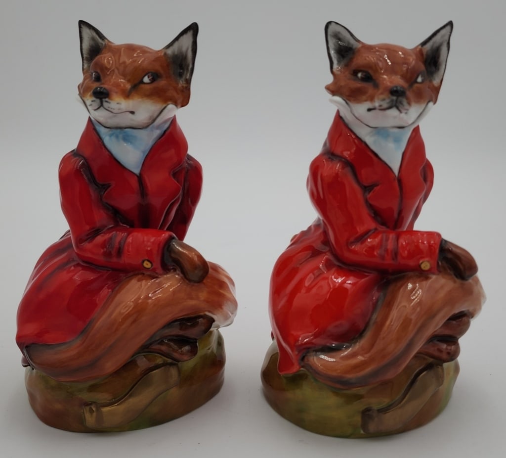 Pair of Bloor China Stoke-On-Trent Fox Figurines: Pair of Bloor China Stoke-On-Trent Fox Figurines. Hand Painted Red Foxes. Approx. 7.5"H. Numbered. 611/2500. 834/2500. Photos Are Considered Part Of The Description And Condition. R.