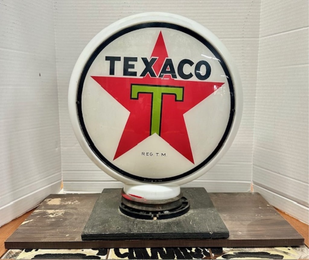 Porcelain Texaco Star Gas Pump Globe (1 of 6)