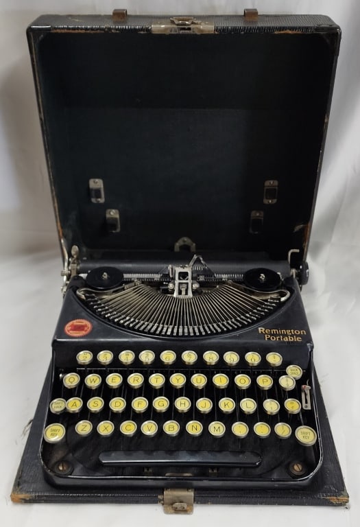 Antique 1920's Remington Portable Typewriter (1 of 10)