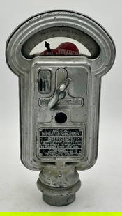 Vintage Duncan Miller Parking Meter: Vintage Duncan Miller 2 Hour Parking Meter. Working Condition Unknown. Approx. 15"h. Some dents and oxidation. Gap in the top. Photos Are Considered Part Of The Description and Condition.
