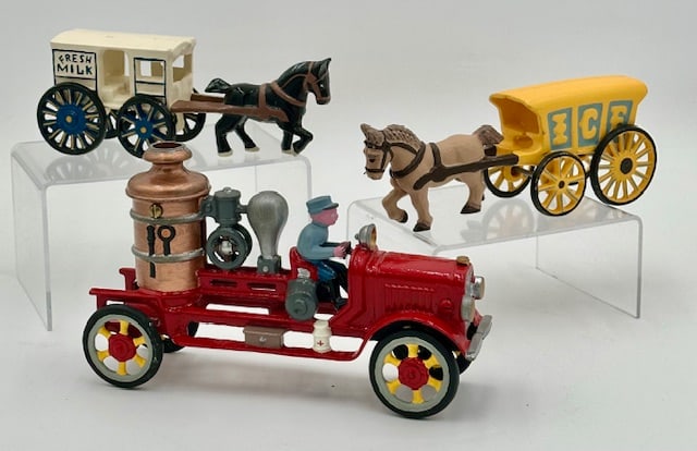Collection of 3 Cast Iron Toys (1 of 8)