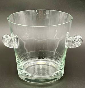 Tiffany & Co. Crystal Ice Bucket: Tiffany & Co. Crystal Ice Bucket. In great condition - no chips, cracks and knicks. Approx. 6.25"H. Photo's Are Considered Part Of The Description And Condition. R.