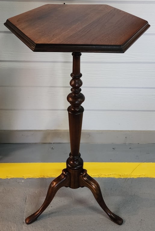 Kittinger Furniture Walnut Octagonal Pedestal: Kittinger Furniture Walnut Octagonal Tripod Pedestal. In good condition - some scratches on top. Approx. 35.5"H x 19" Diameter. Photos are considered part of the description and condition.